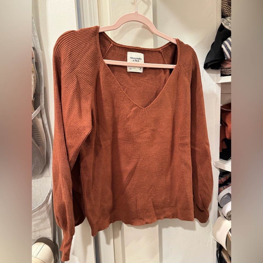 Abercrombie & Fitch sweater